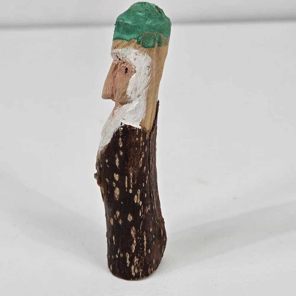 VTG Hand Carved Cottonwood Bark Folk Art Skinny Santa Claus‎ Elf Holiday